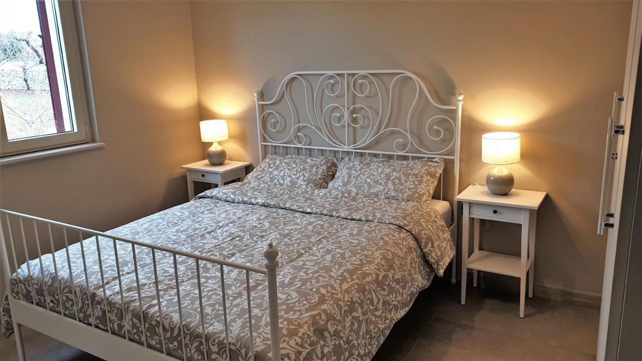 Tra Gli Ulivi Villa Putignano Bagian luar foto